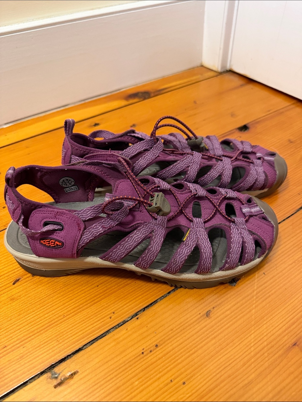 Keen’s Womens Water Shoes Like New! Size 11 Lavender